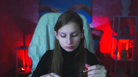 Ella online show from December 3, 6:35 am