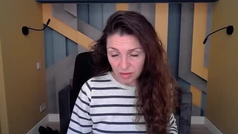 EllaLongs online show from October 28, 12:33 pm