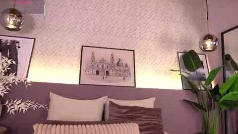 Elle Diane online show from March 12, 2:25 am