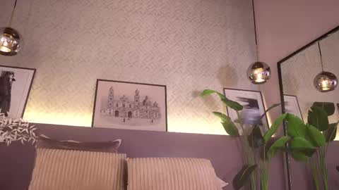 Elle Diane online show from February 11, 12:14 am