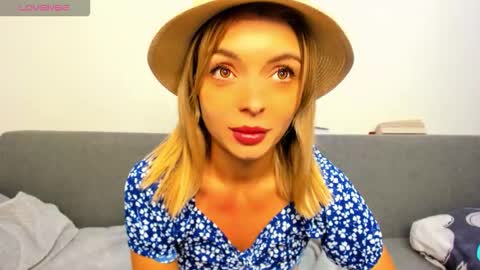 ellen_flow online show from November 3, 12:03 am