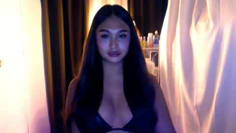 ellie online show from July 24, 9:11 pm