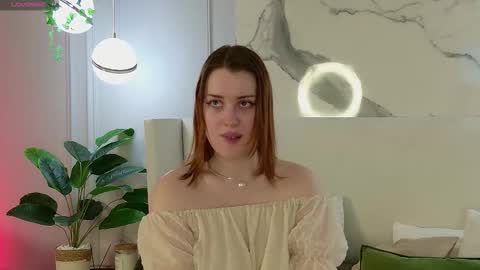 elliegarson__ online show from March 3, 6:14 pm