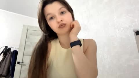 Ellie online show from January 19, 1:29 pm