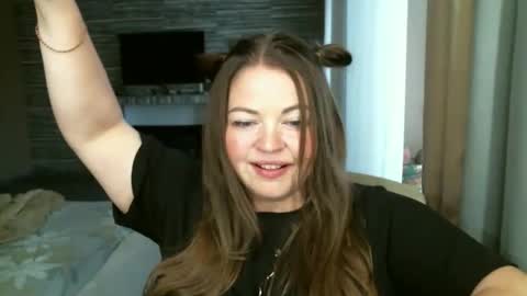 EliMoL online show from September 20, 1:31 pm