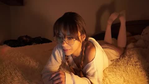 Snapshot of elly_fry chatting on October 17, 7:17 pm Art Place online show from October 17, 7:17 pm