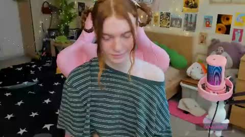 Elly     Fansly  online show from August 8, 9:28 am