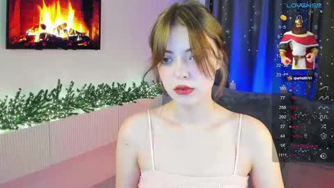 Snapshot of ellyford chatting on December 20, 3:00 pm Elly online show from December 20, 3:00 pm