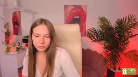 Snapshot of elma_lily chatting on September 13, 10:23 am elma_lily online show from September 13, 10:23 am