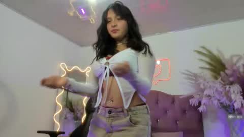 Snapshot of eloise_tay chatting on October 14, 5:04 pm ELOISE online show from October 14, 5:04 pm