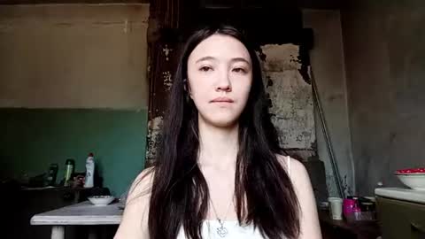 Elara online show from June 27, 2:12 am