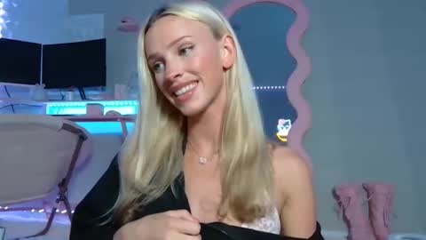 elsa_may online show from February 27, 2:11 am