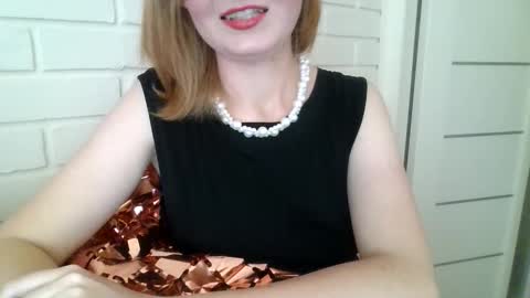 ElsaMartinez22 online show from October 29, 11:58 am