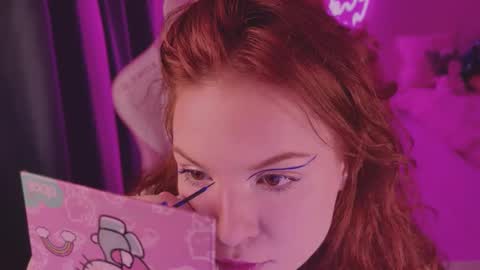 Snapshot of elsie_ginger chatting on December 14, 11:56 pm Elsie online show from December 14, 11:56 pm