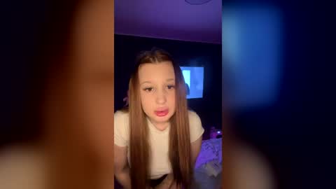 Em1l1a online show from July 13, 8:09 pm