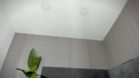 emelie_89 online show from April 17, 11:45 am