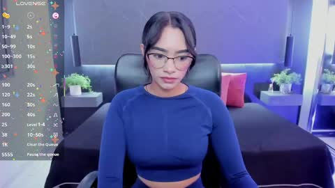 emely online show from April 29, 11:46 am