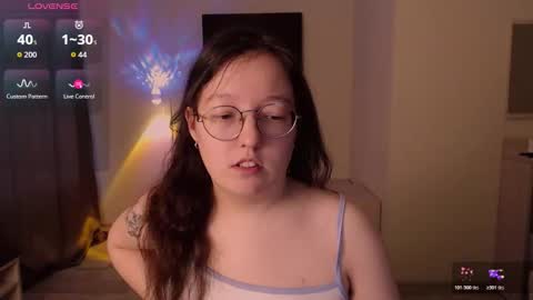 Emi online show from February 18, 1:43 pm