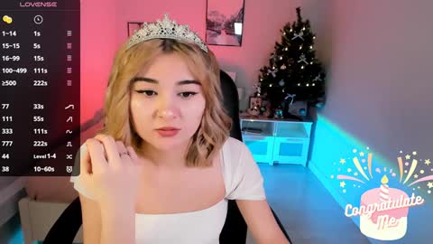 Snapshot of emi_joy chatting on January 6, 9:54 pm  Emily  follow me  online show from January 6, 9:54 pm