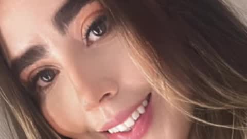 emi_royse online show from November 7, 9:42 pm