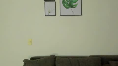 emi_royse online show from March 4, 1:12 am