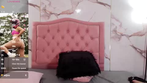 Emiily Carter online show from December 3, 11:45 am