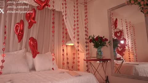 Emily Campbell online show from February 15, 1:52 am