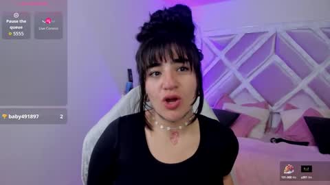 emilayton_ online show from September 30, 8:46 pm