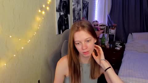 emili_sweet__ online show from January 15, 2:56 pm