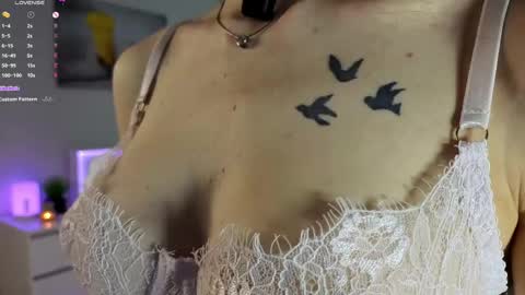 Emma online show from April 15, 4:29 pm