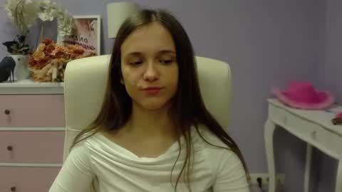 Snapshot of emilly_lust99 chatting on March 8, 8:51 am Emilly online show from March 8, 8:51 am