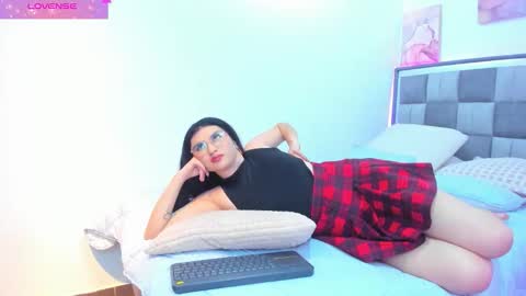 emily9__ online show from March 26, 8:54 pm