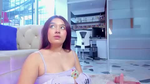 Emily online show from June 17, 12:39 pm