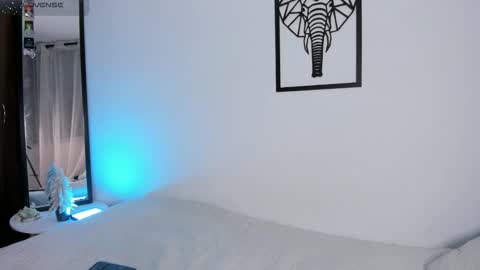 emily_bae online show from December 21, 2:05 am