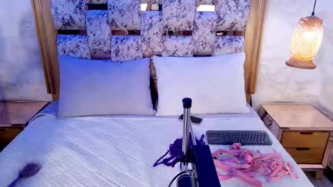 emily_dempsey online show from May 29, 7:34 pm