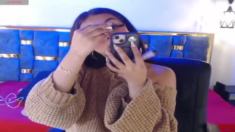 Snapshot of emily_fox_3 chatting on September 19, 3:27 am emily fox 3 online show from September 19, 3:27 am