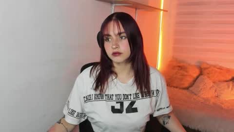 emily_lindey online show from January 10, 3:11 am