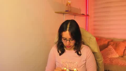 emily_lindey online show from November 10, 3:45 am