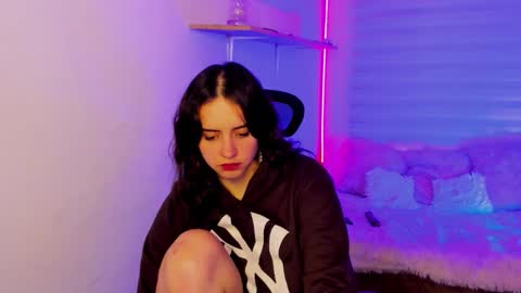 emily_lindey online show from November 15, 4:13 am