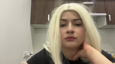 emily_morning_dew online show from December 2, 8:16 am