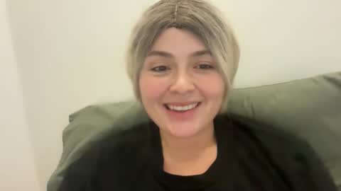 Snapshot of emily_morning_dew chatting on October 9, 4:33 pm emily_morning_dew online show from October 9, 4:33 pm