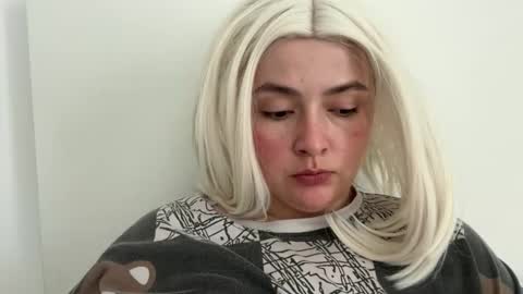 emily_morning_dew online show from April 14, 11:43 am