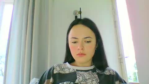 Snapshot of emily_morning_dew chatting on January 28, 8:04 am emily_morning_dew online show from January 28, 8:04 am