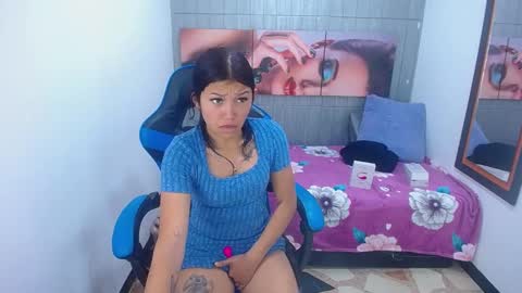Snapshot of emily_rosse04 chatting on March 3, 12:31 pm online show from March 3, 12:31 pm