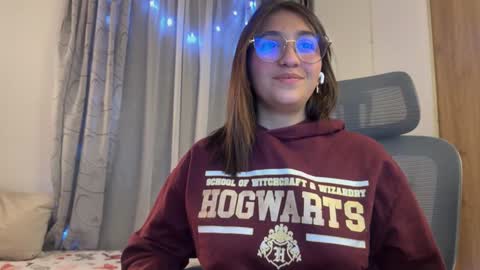 Snapshot of emily_smith29 chatting on January 29, 5:19 am emi online show from January 29, 5:19 am