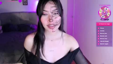 Snapshot of emily_swan_04 chatting on October 31, 2:46 am Emily  Swan online show from October 31, 2:46 am