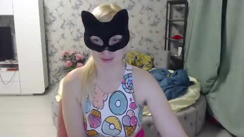 Emily online show from July 22, 7:15 pm