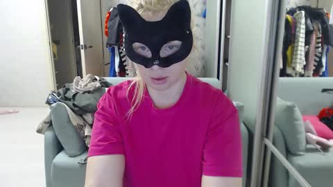 Emily online show from March 31, 7:25 pm