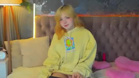 Baby Emelli online show from February 10, 7:11 am