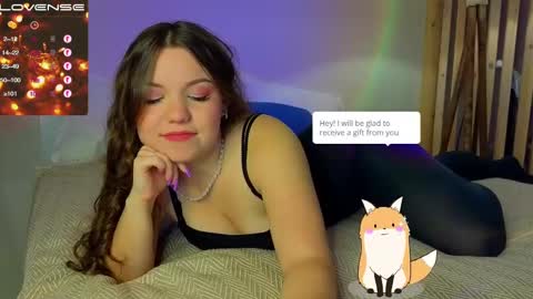 artist Emily online show from December 22, 6:04 pm